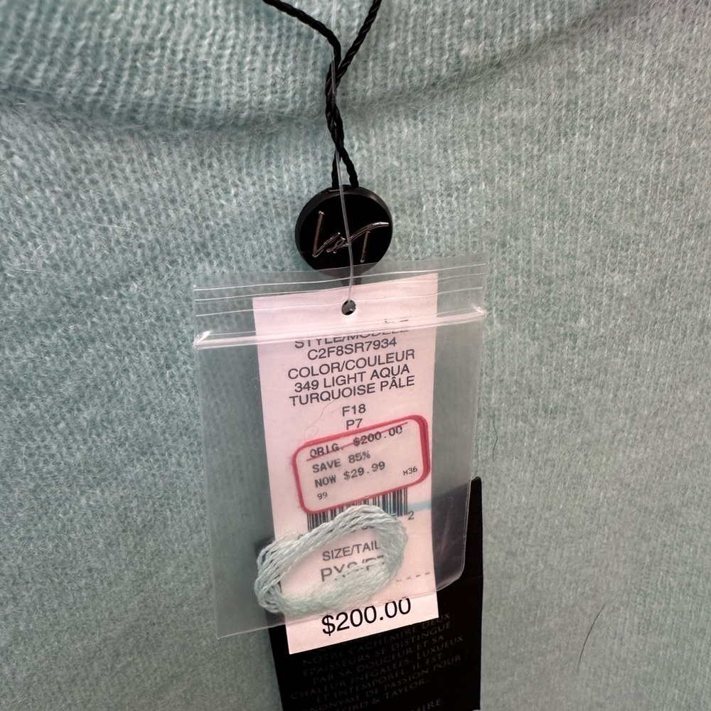 Lord & Taylor 100% Cashmere Sweater – Petite XS – Light Aqua - Picture 5 of 6